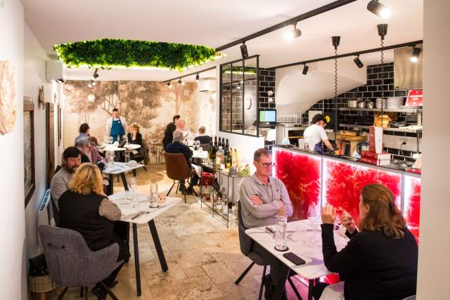 → AinTimiste · Restaurant Gastronomique Ain · Photos