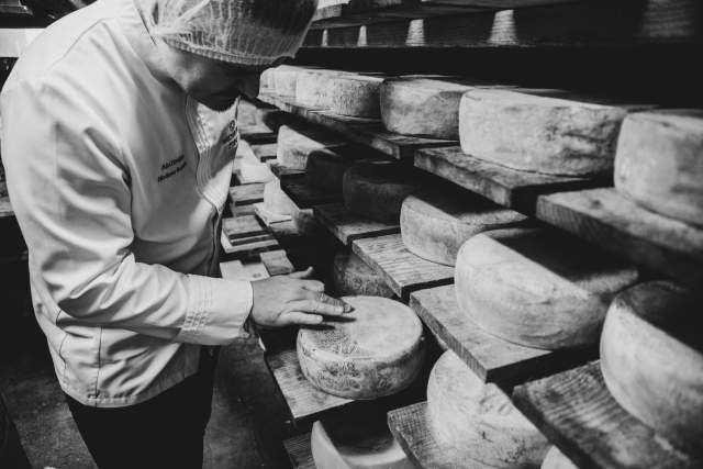 → AinTimiste · Restaurant Gastronomique Ain · Photos