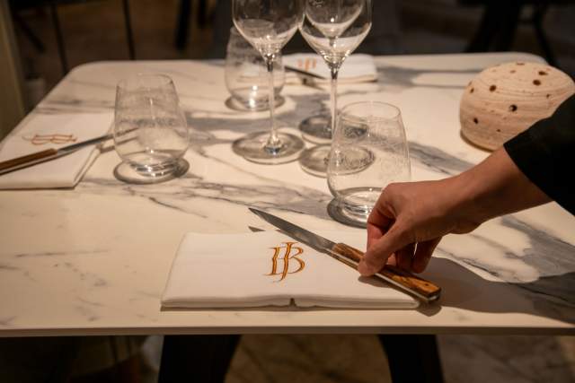 → AinTimiste · Restaurant Gastronomique Ain · Photos